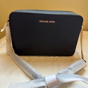 NWT Michael Kors Jet Set Large Crossbody